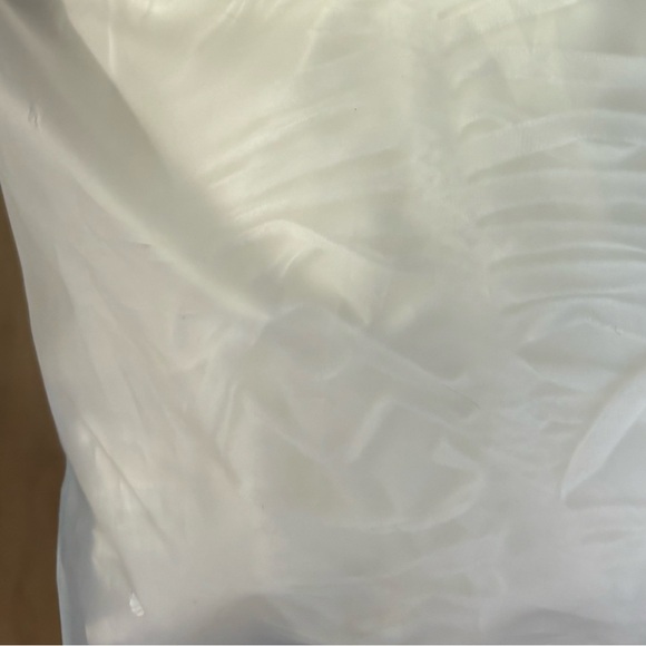 Brand new white distressed two piece set - Picture 3 of 4